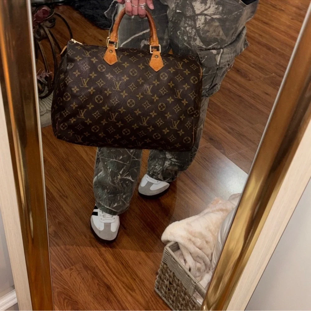 Louis Vuitton Monogram SPEEDY 35 - Picture 11 of 14
